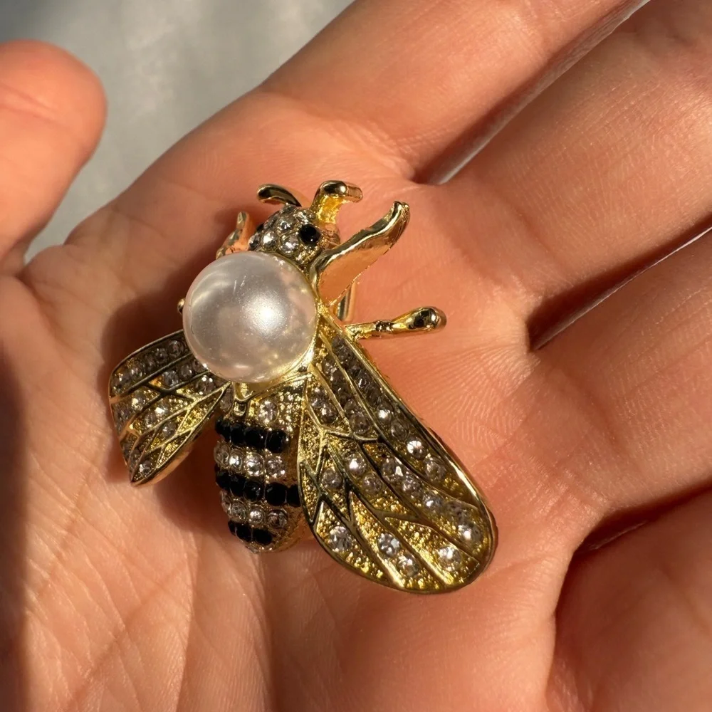 Animal Queen bees unique pearls Gold and Silver Bee Brooch